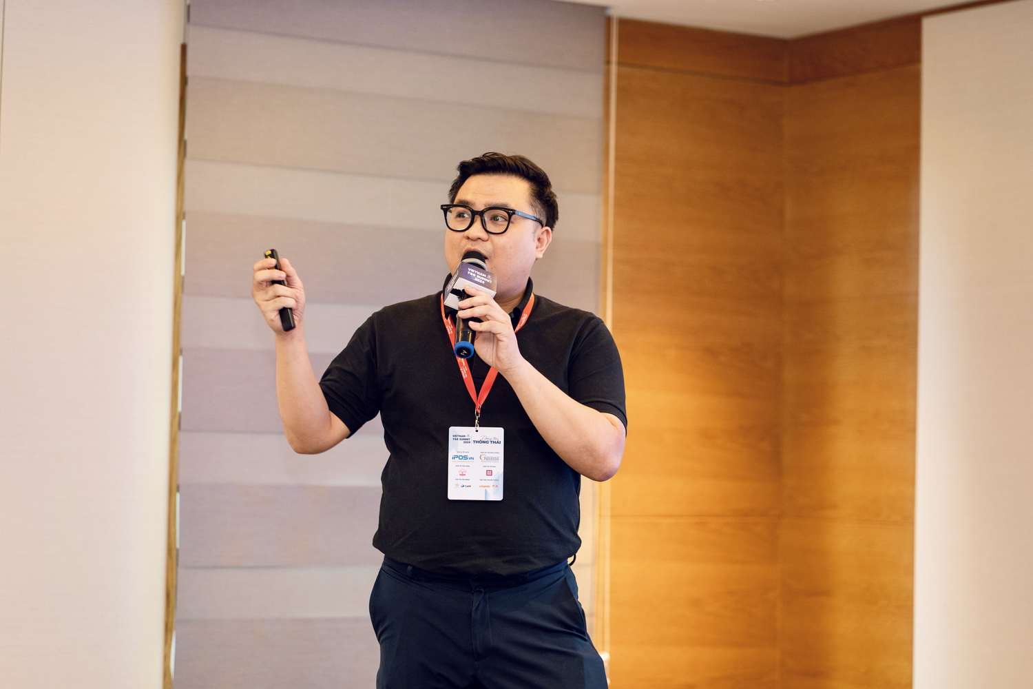 diễn giả Ngô Minh Quân tại sự kiện Vietnam F&B Summit 2024